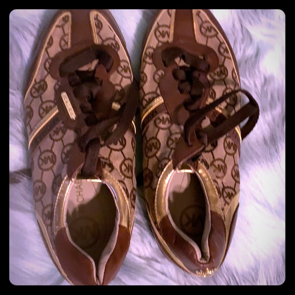 Authentic Michael Kors Gold n tan bowler tennis